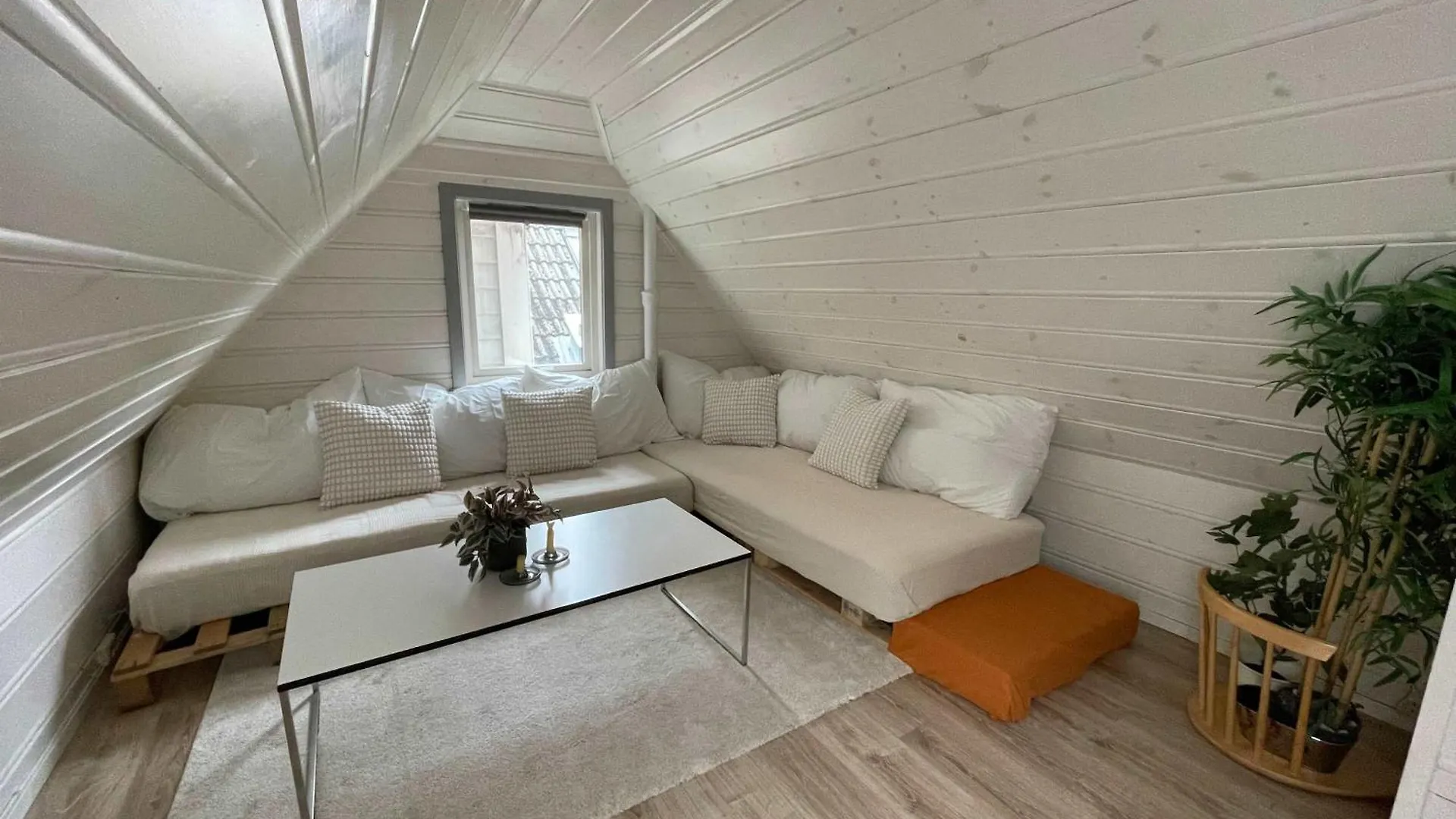 Nedre Banesmauet - Rustique Bergen House Apartment